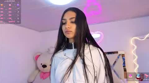 Snapshot of jazmin_tay chatting on 11-09-25, 11:41 Jazmin online show from 11-09-25, 11:41