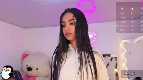 Snapshot of jazmin_tay chatting on 11-24-25, 12:05 Jazmin online show from 11-24-25, 12:05