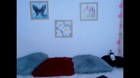 Snapshot of jazminepark chatting on 06-11-26, 02:44 JazminePark online show from 06-11-26, 02:44