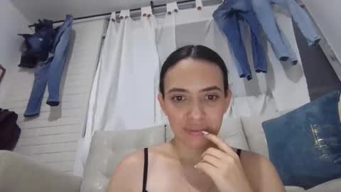 jazminojeda online show from 05-17-26, 04:21