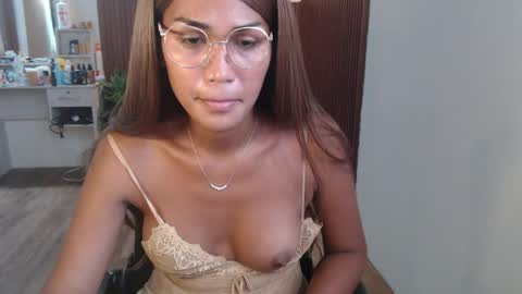 Snapshot of jazz0295 chatting on 05-11-26, 05:35 jasmine online show from 05-11-26, 05:35