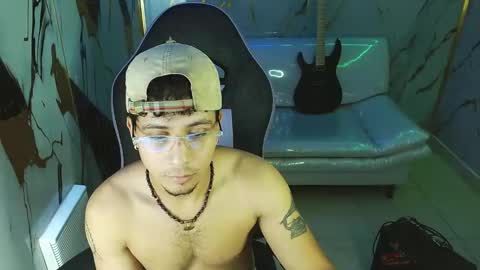 Snapshot of jbarto_ chatting on 05-25-26, 03:01 jbarto_ online show from 05-25-26, 03:01