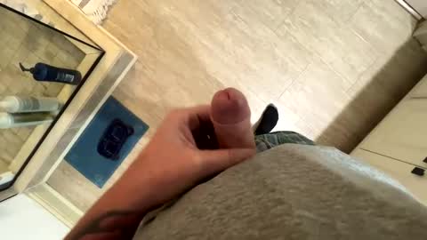 Snapshot of jbigblue chatting on 12-28-24, 12:04 jbigblue online show from 12-28-24, 12:04