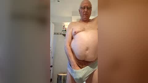 Snapshot of jdegroot056 chatting on 07-12-26, 06:32 Daddy J online show from 07-12-26, 06:32
