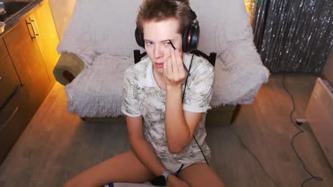 Snapshot of jealousangel chatting on 01-27-25, 03:04 Angel online show from 01-27-25, 03:04