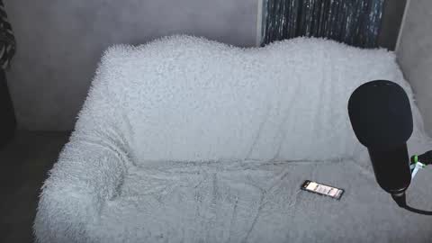 Snapshot of jealousangel chatting on 11-10-25, 04:55 Angel online show from 11-10-25, 04:55