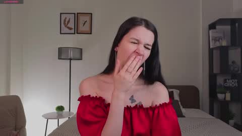 Snapshot of jeanettobie chatting on 04-12-26, 03:17 Lisa online show from 04-12-26, 03:17