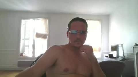 Snapshot of jeanrieux chatting on 09-22-25, 01:24 jeanrieux online show from 09-22-25, 01:24