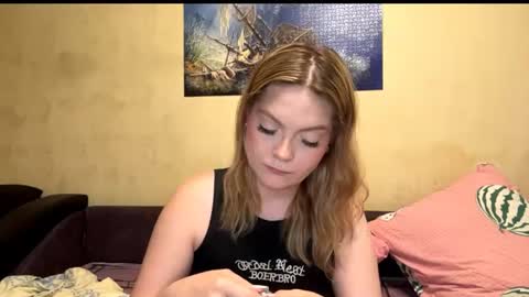 Snapshot of jeanscherich chatting on 07-20-26, 10:39 Sandra online show from 07-20-26, 10:39