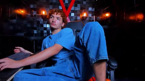 Snapshot of jeantompson chatting on 02-28-26, 07:26 Juan Tompson online show from 02-28-26, 07:26