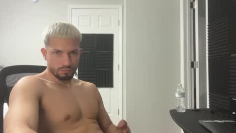 Snapshot of jeanwhitebianco chatting on 04-30-26, 11:42 jeanwhitebianco online show from 04-30-26, 11:42