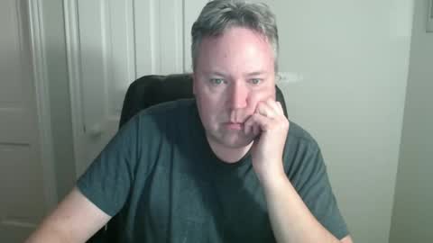 Snapshot of jeb5150 chatting on 11-09-25, 03:27 JE online show from 11-09-25, 03:27