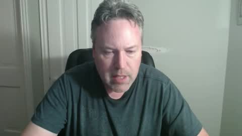 Snapshot of jeb5150 chatting on 11-16-25, 08:09 JE online show from 11-16-25, 08:09