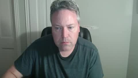 Snapshot of jeb5150 chatting on 11-23-25, 08:14 JE online show from 11-23-25, 08:14