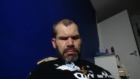 Snapshot of jediknight2 chatting on 02-06-25, 12:22 Matt online show from 02-06-25, 12:22