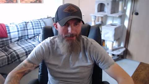 Snapshot of jeep_dude_79 chatting on 06-12-26, 09:35 Jeep Dude online show from 06-12-26, 09:35