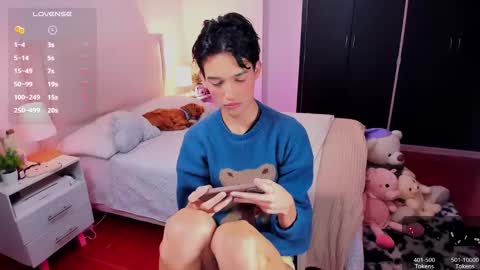 Snapshot of jeesus_vd chatting on 12-28-24, 02:42 J E V D online show from 12-28-24, 02:42