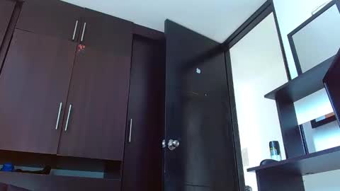 Snapshot of jeff_deall chatting on 03-09-26, 06:56 Jeff Deal online show from 03-09-26, 06:56