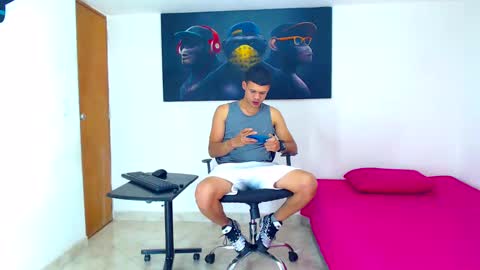 Snapshot of jeffer21_hot chatting on 01-13-25, 08:05 jeffer21_hot online show from 01-13-25, 08:05