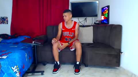 Snapshot of jeffer21_hot chatting on 07-25-26, 05:27 jeffer21_hot online show from 07-25-26, 05:27