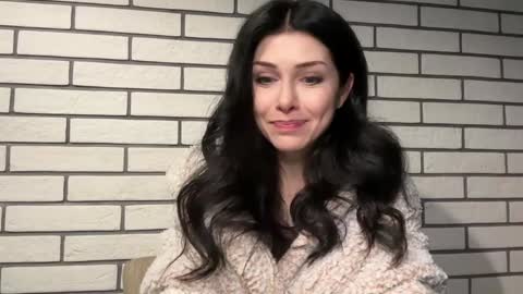 jennifer bones online show from 11-29-25, 07:17