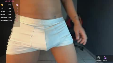 Snapshot of jeffvalemtino chatting on 03-03-25, 11:56 jeffrey online show from 03-03-25, 11:56