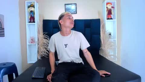 Snapshot of jeic_18 chatting on 11-06-25, 07:48 jeic 18 online show from 11-06-25, 07:48