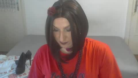 Snapshot of jellena87 chatting on 06-21-26, 05:15 Jellena online show from 06-21-26, 05:15