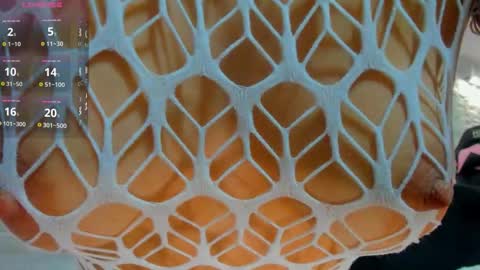 Snapshot of jelly_bee chatting on 10-18-25, 07:58 Jelly online show from 10-18-25, 07:58