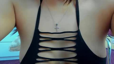 Snapshot of jelly_bee chatting on 10-29-25, 09:05 Jelly online show from 10-29-25, 09:05