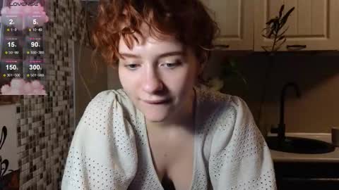 Snapshot of jelly_cherry chatting on 11-25-25, 09:04 Emily online show from 11-25-25, 09:04