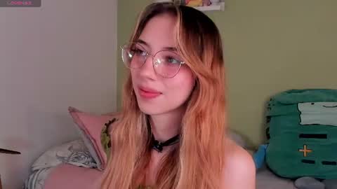 Snapshot of jelly_w5 chatting on 07-21-26, 02:25 Jelly online show from 07-21-26, 02:25