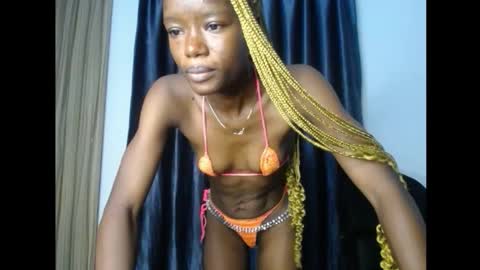 Snapshot of jellybelly7 chatting on 10-14-25, 05:47 Linda online show from 10-14-25, 05:47