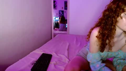 Snapshot of jellyrose chatting on 11-29-25, 10:35 jellyrose online show from 11-29-25, 10:35