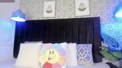 jen_rose_ online show from 08-01-26, 07:46