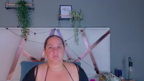 Snapshot of jenacooper__ chatting on 06-21-26, 11:24 Jena online show from 06-21-26, 11:24