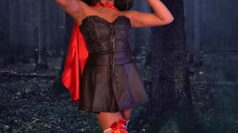 Snapshot of jenesaisquoi_ chatting on 10-19-25, 03:18 Isabella online show from 10-19-25, 03:18