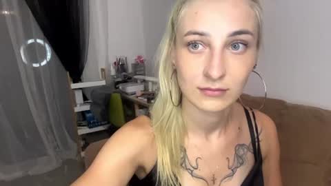 Snapshot of jenetrigg chatting on 07-14-26, 09:42 Joani online show from 07-14-26, 09:42