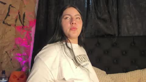 jeniferpowell_nm online show from 10-23-25, 08:29