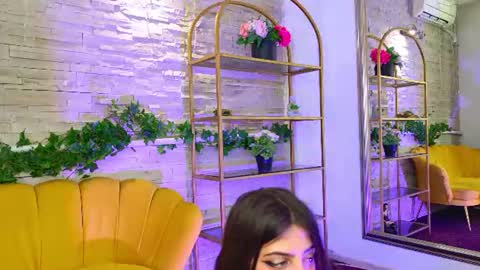 Snapshot of jeniferrosee chatting on 06-14-26, 07:38 Jenifer online show from 06-14-26, 07:38
