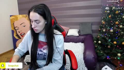 Kira online show from 12-31-24, 06:37