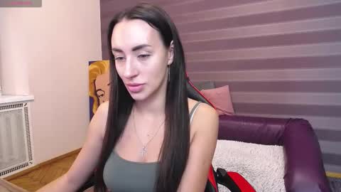 Kira online show from 10-20-25, 06:36