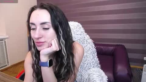 Snapshot of jeniferstone chatting on 02-12-26, 08:42 Kira online show from 02-12-26, 08:42