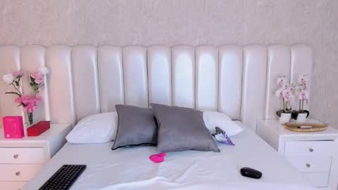 Snapshot of jenifferlopez_ chatting on 11-07-25, 08:20 Samanta online show from 11-07-25, 08:20