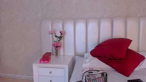 Snapshot of jenifferlopez_ chatting on 11-21-25, 06:39 Samanta online show from 11-21-25, 06:39