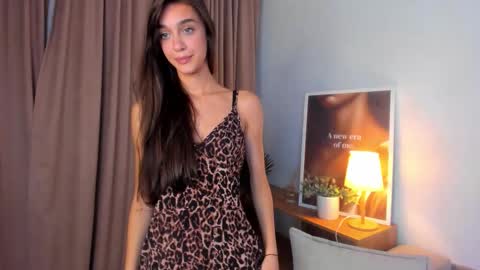 Elli online show from 09-21-25, 08:32