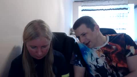 Snapshot of jenisandpeter chatting on 06-05-26, 06:52 JenisAndPeter online show from 06-05-26, 06:52