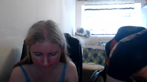 Snapshot of jenisandpeter chatting on 06-23-26, 05:11 JenisAndPeter online show from 06-23-26, 05:11