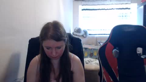 Snapshot of jenisandpeter chatting on 07-07-26, 06:47 JenisAndPeter online show from 07-07-26, 06:47