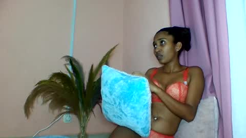 Snapshot of jenita_69 chatting on 06-14-26, 06:10 jenita_69 online show from 06-14-26, 06:10
